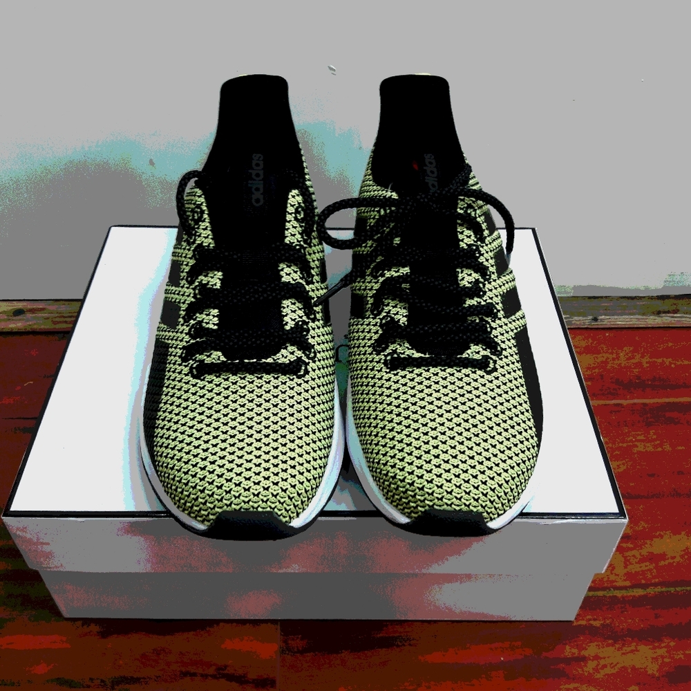 Adidas - Picture 2 of 4